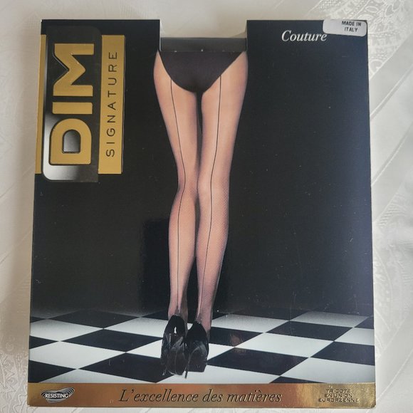 DIM (Signature Couture) sheerest nylons with Sexy back seam - Picture 1 of 3